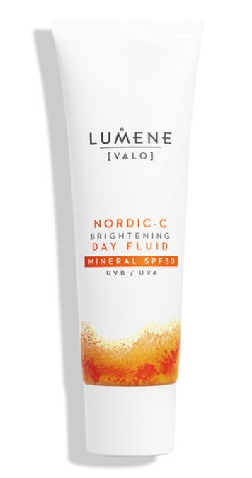 Nordic-C Rozświetlający fluid na dzień z SPF 30