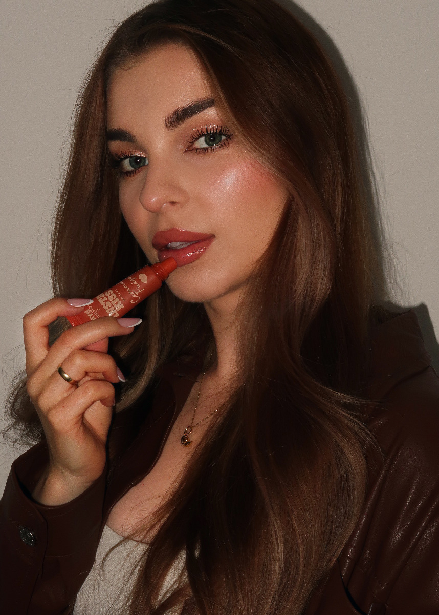 x Beauty V Tricks Insta Kiss Balsam do Ust Caramel Fudge