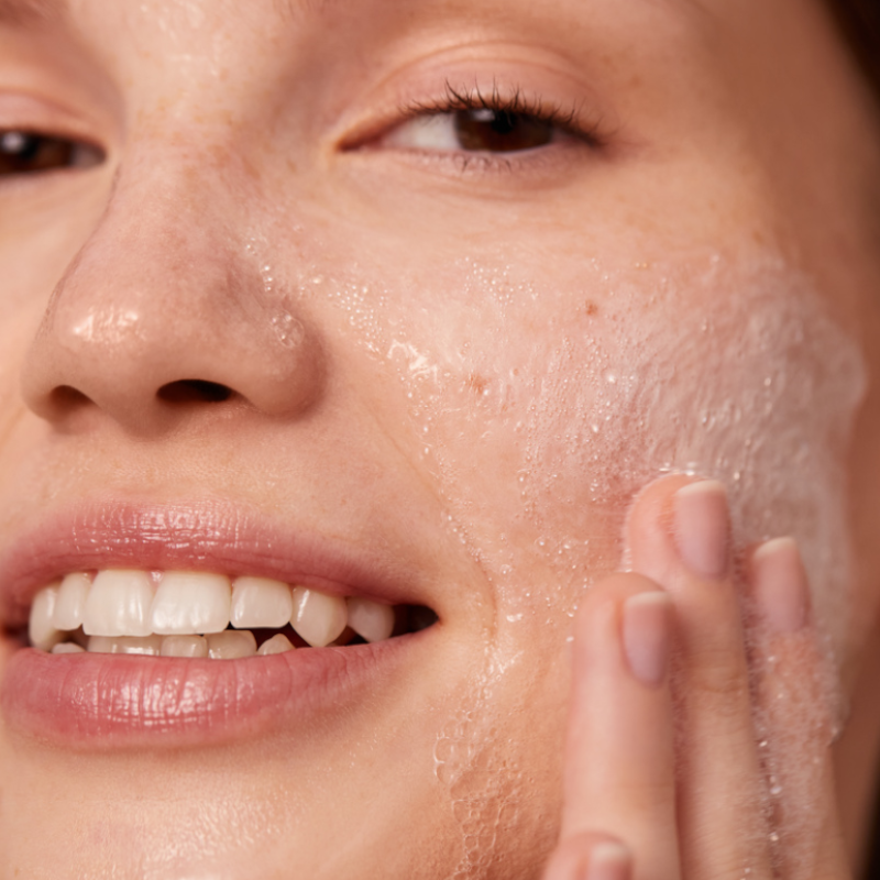 Набор Nivea: мицеллярный гель Rose Touch и дневной крем Luminous630 SPF 50, 150 мл, 40 мл — фото 6
